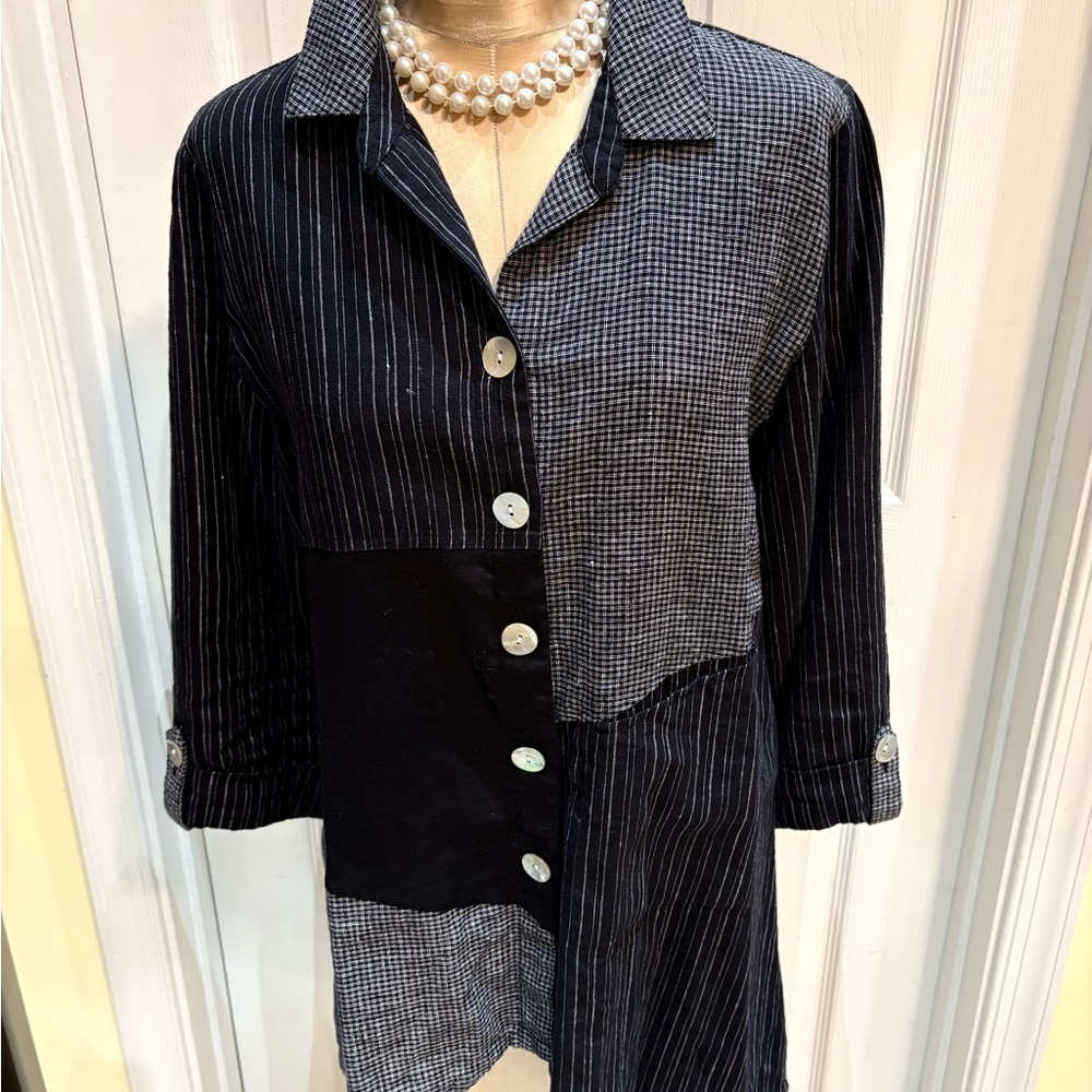 Habitat Mix It Up Black and White Patchwork Button-Up Artist Tunic Shirt